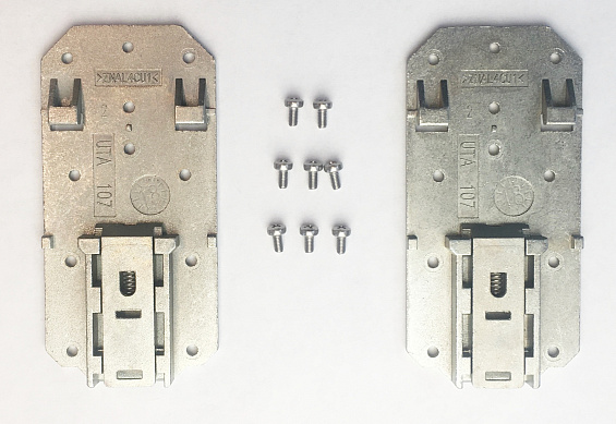 КРОНШТЕЙНЫ CAREL,  BOSS DIN RAIL MOUNTING KIT (2 BRACKETS + SCREWS), BMHSTDNA0K